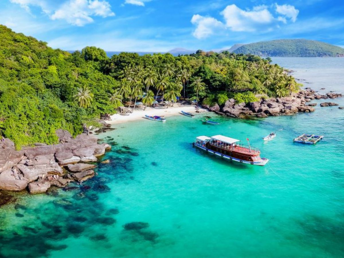 Hòn Rỏi Phú Quốc mang đến vẻ đẹp hoang sơ và bình yên cho những ai yêu thiên nhiên.