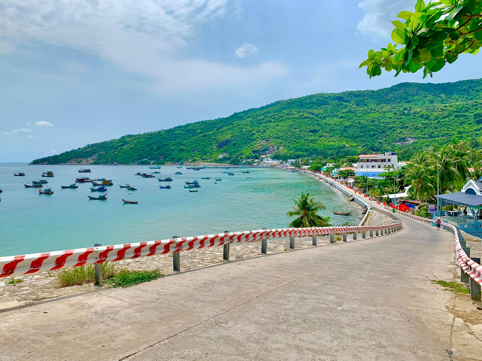 Du khách yêu thích trải nghiệm không thể bỏ qua đỉnh Ma Thiên Lãnh 