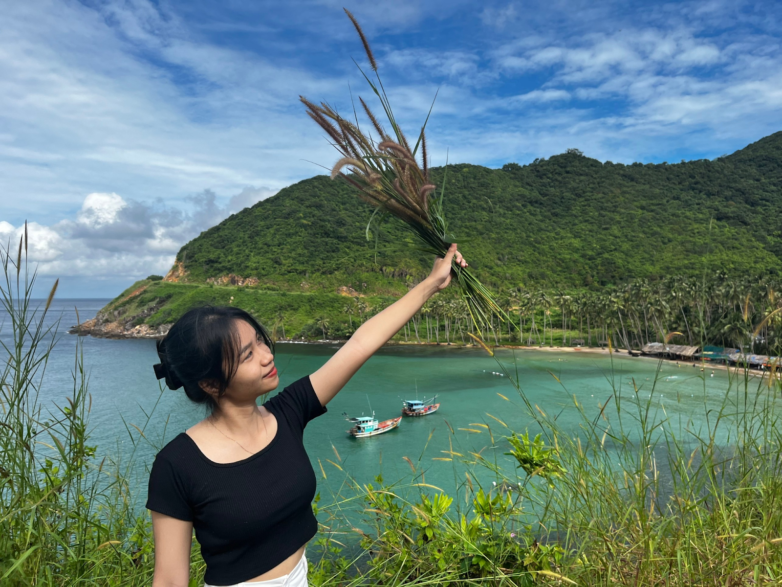 Du khách khám phá đảo Nam Du mùa khô 