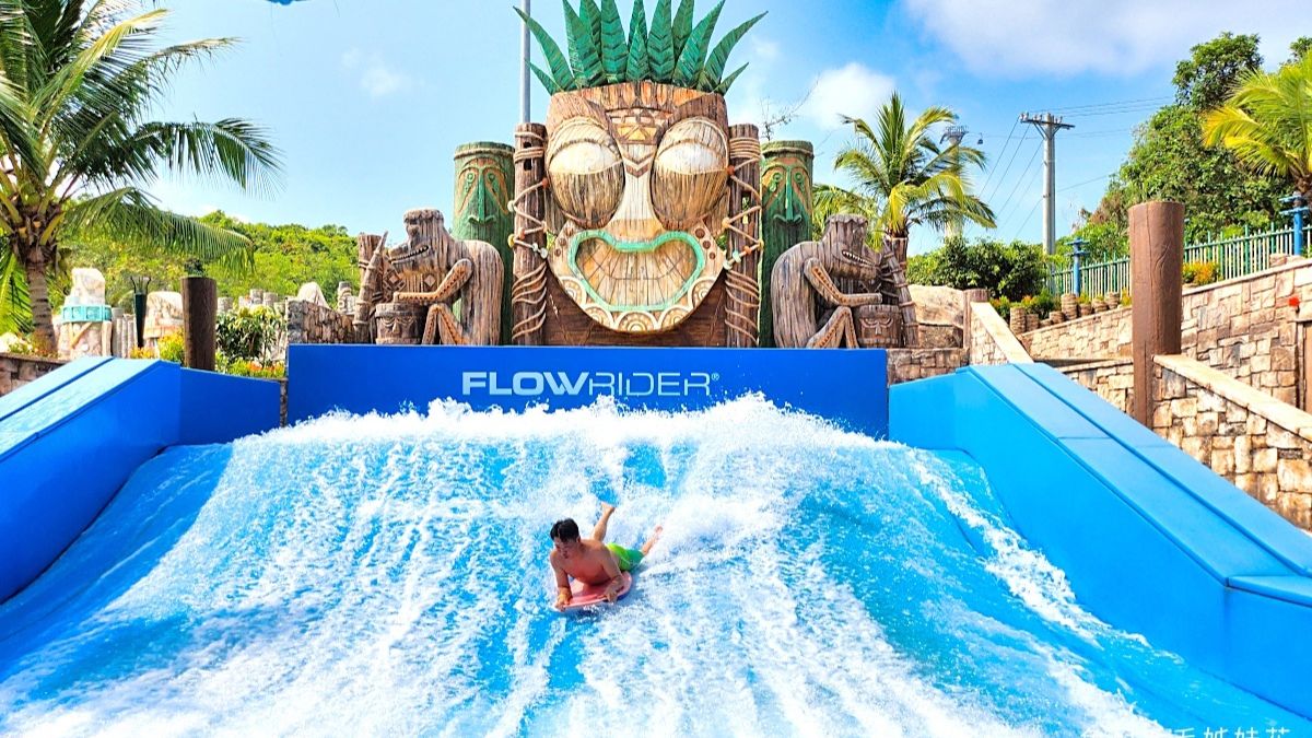 Sun World Hon Thom là khu vui chơi giải trí nổi bật với hoạt động như trải nghiệm các trò chơi dưới nước hoặc chèo kayak Sun World Hon Thom là khu vui chơi giải trí nổi bật với hoạt động như trải nghiệm các trò chơi dưới nước hoặc chèo kayak