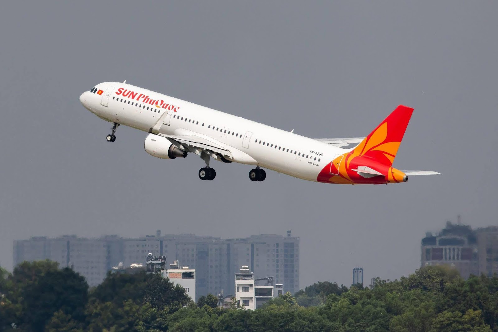 Đặt phòng gần thị trấn hoàng hôn và Sun World Hon Thom, ưu tiên lựa chọn các chuyến bay của Sun PhuQuoc Airways