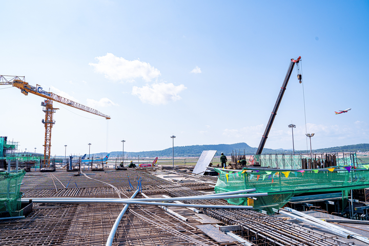 Dự án mở rộng cảng hàng không quốc tế Phú Quốc đang được thi công với tốc độ thần tốc&nbsp;