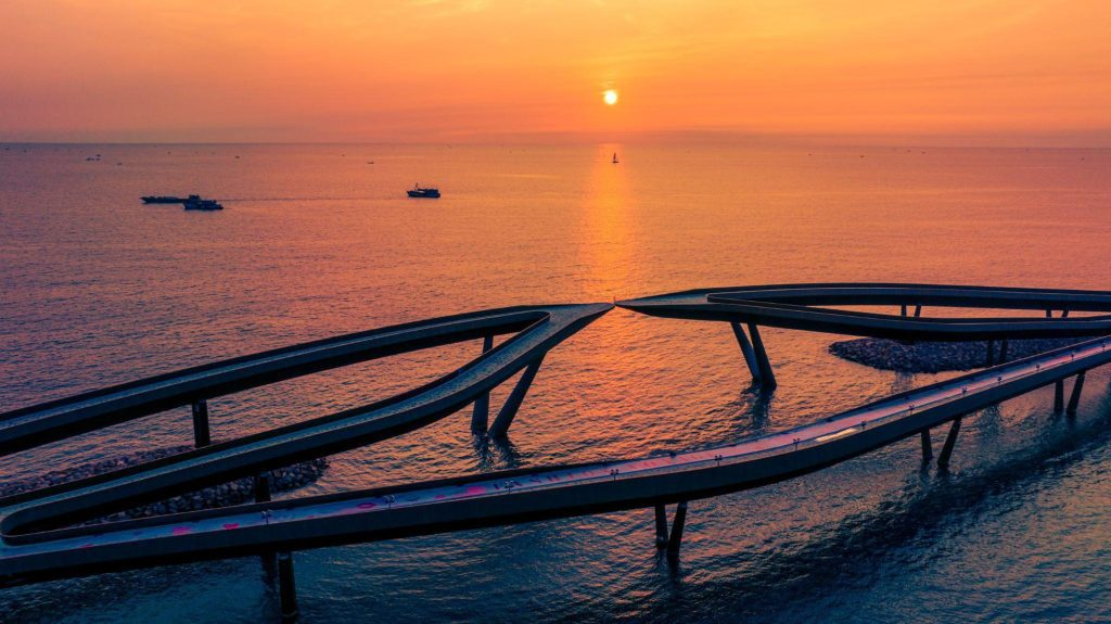 Cầu Hôn là biểu tượng của đảo Ngọc