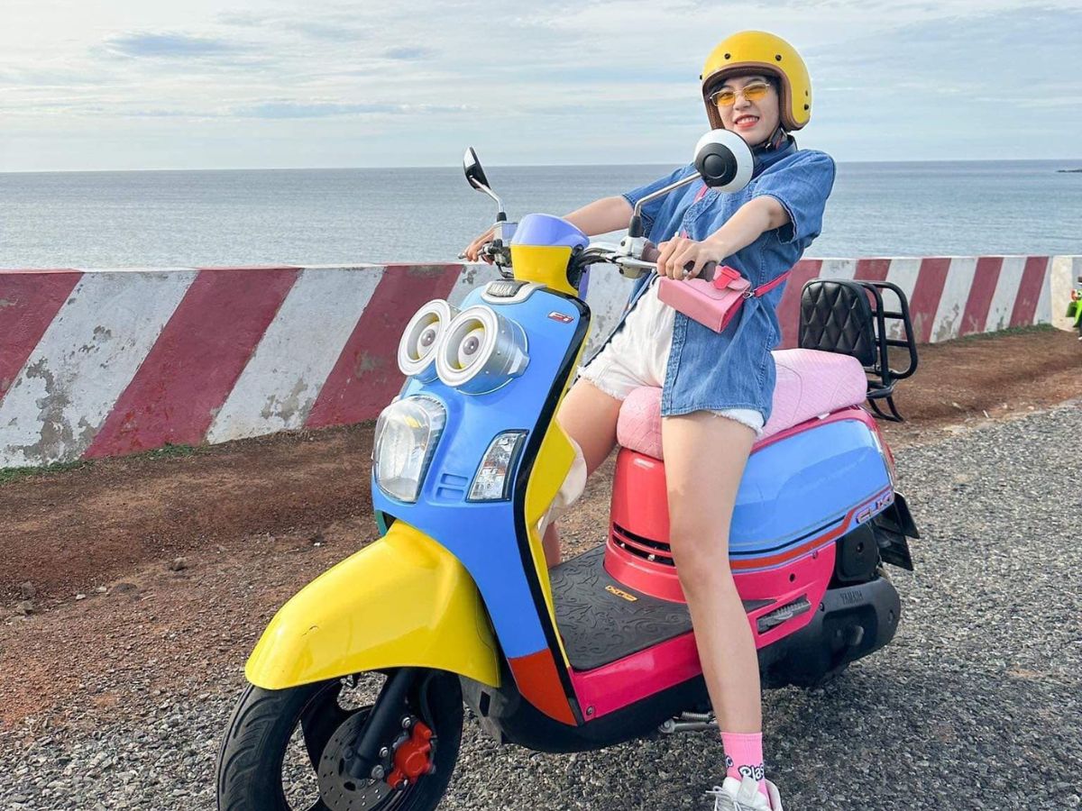 Hành trình trên đảo trở nên thuận tiện hơn nhờ dịch vụ thuê xe đa dạng và dễ tiếp cận. 