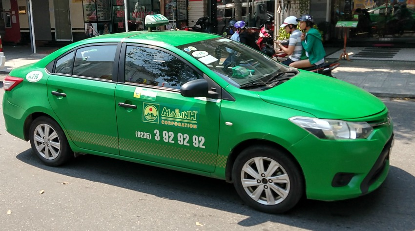 Taxi Mai Linh là thương hiệu lâu đời và nổi tiếng khắp Việt Nam.