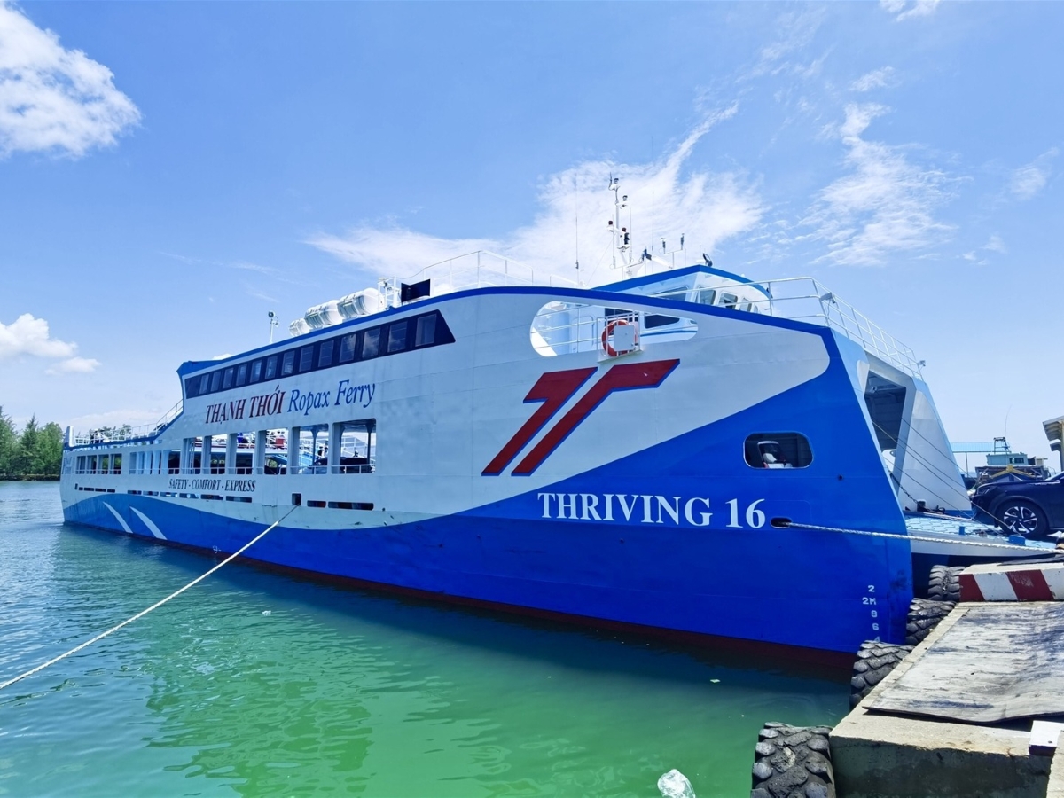 Bến tàu Rạch Giá là cửa ngõ quan trọng nối liền đất liền với các hòn đảo đẹp của Phú Quốc. 