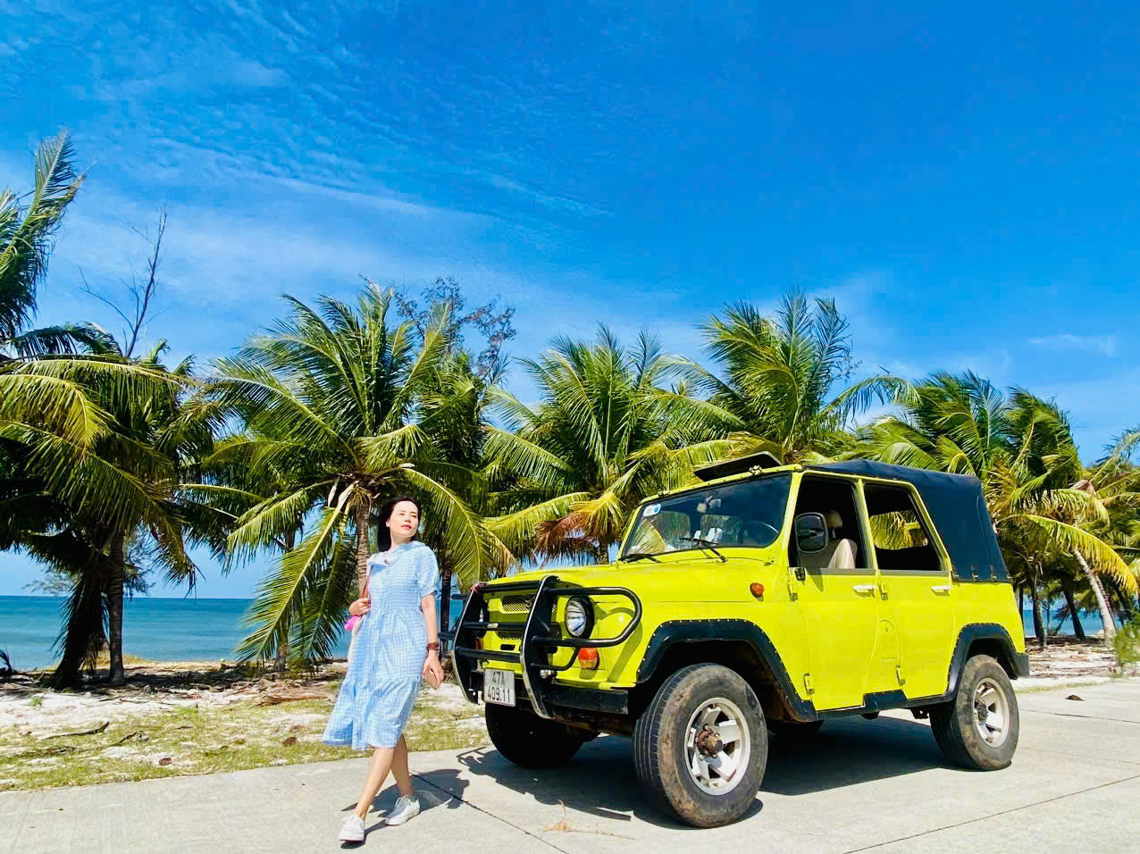 Tour xe jeep Phú Quốc là hình thức du lịch độc đáo.