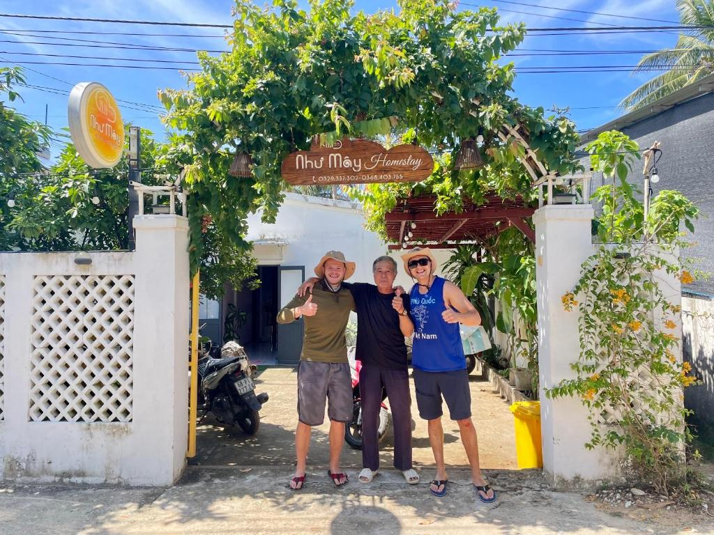 Như Mây homestay là địa điểm lưu trú có dịch vụ tốt và giá bình dân. 