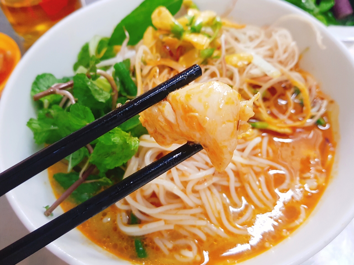 Bún kèn Phú Quốc là món ăn dân dã nhưng chứa đựng tinh hoa hương vị biển cả. 