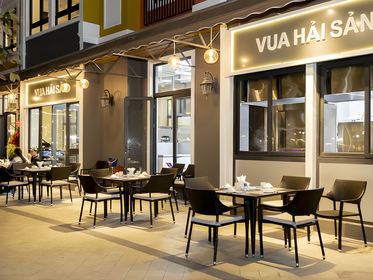 Nhà hàng Vua Hải Sản với không gian sang trọng. 
