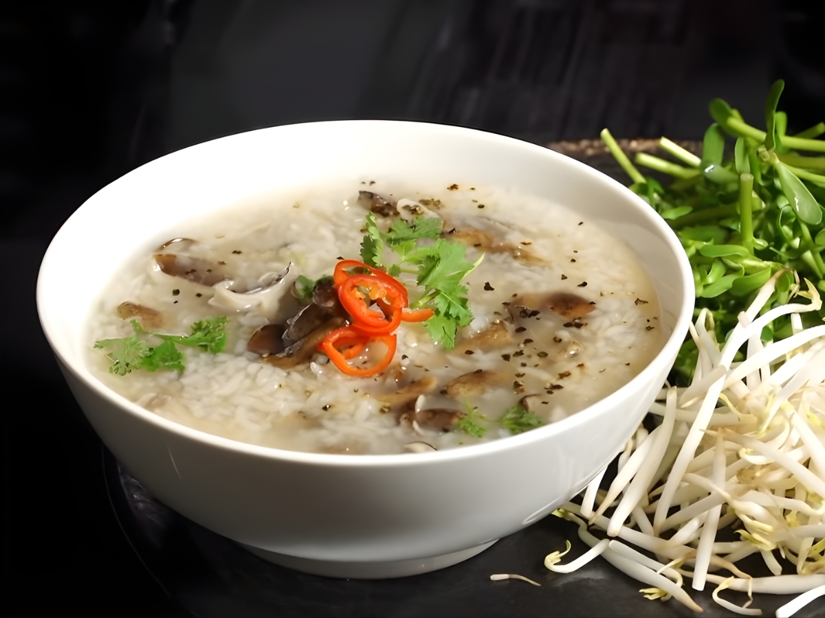 Món cháo nấm tràm ngọt thanh, giàu dinh dưỡng.