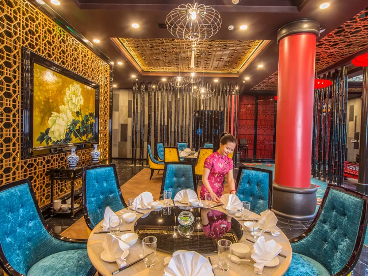 Almaz là khu tổ hợp ẩm thực đẳng cấp tại Bắc đảo Phú Quốc. 