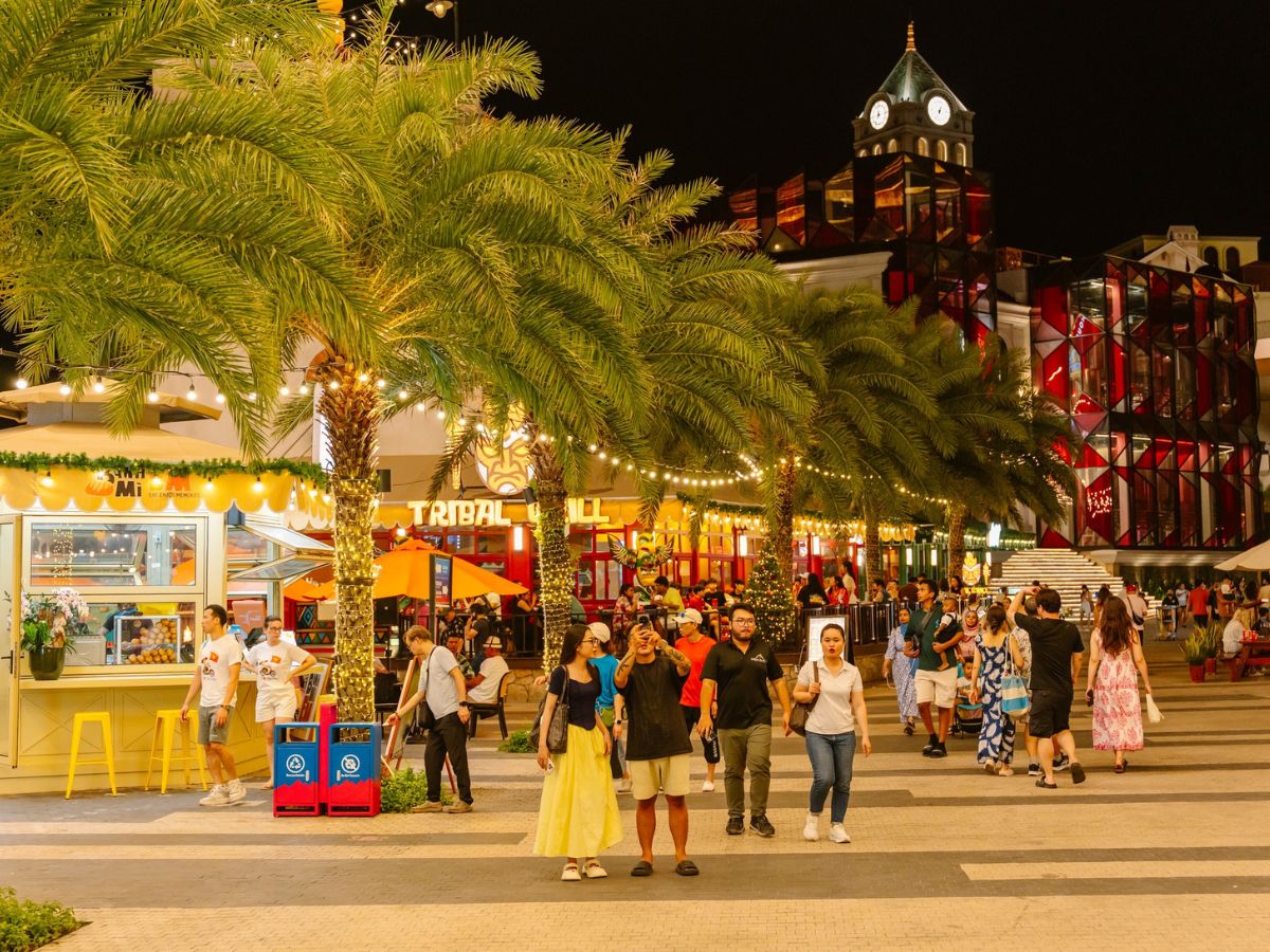 Thị trấn Hoàng Hôn là địa điểm được nhiều du khách lựa chọn vào dịp Noel. 