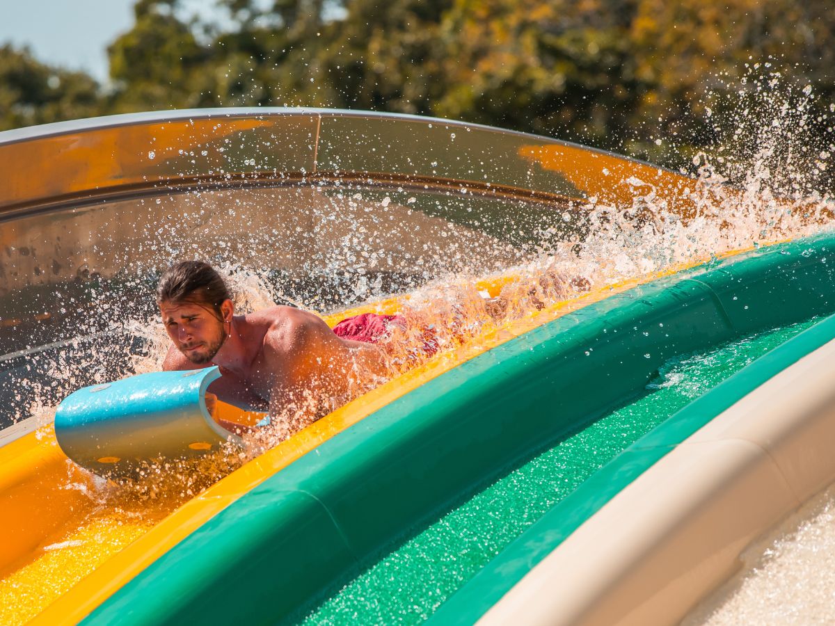 Sun World Hon Thom phù hợp cho cả người lớn và trẻ nhỏ cùng trải nghiệm. 