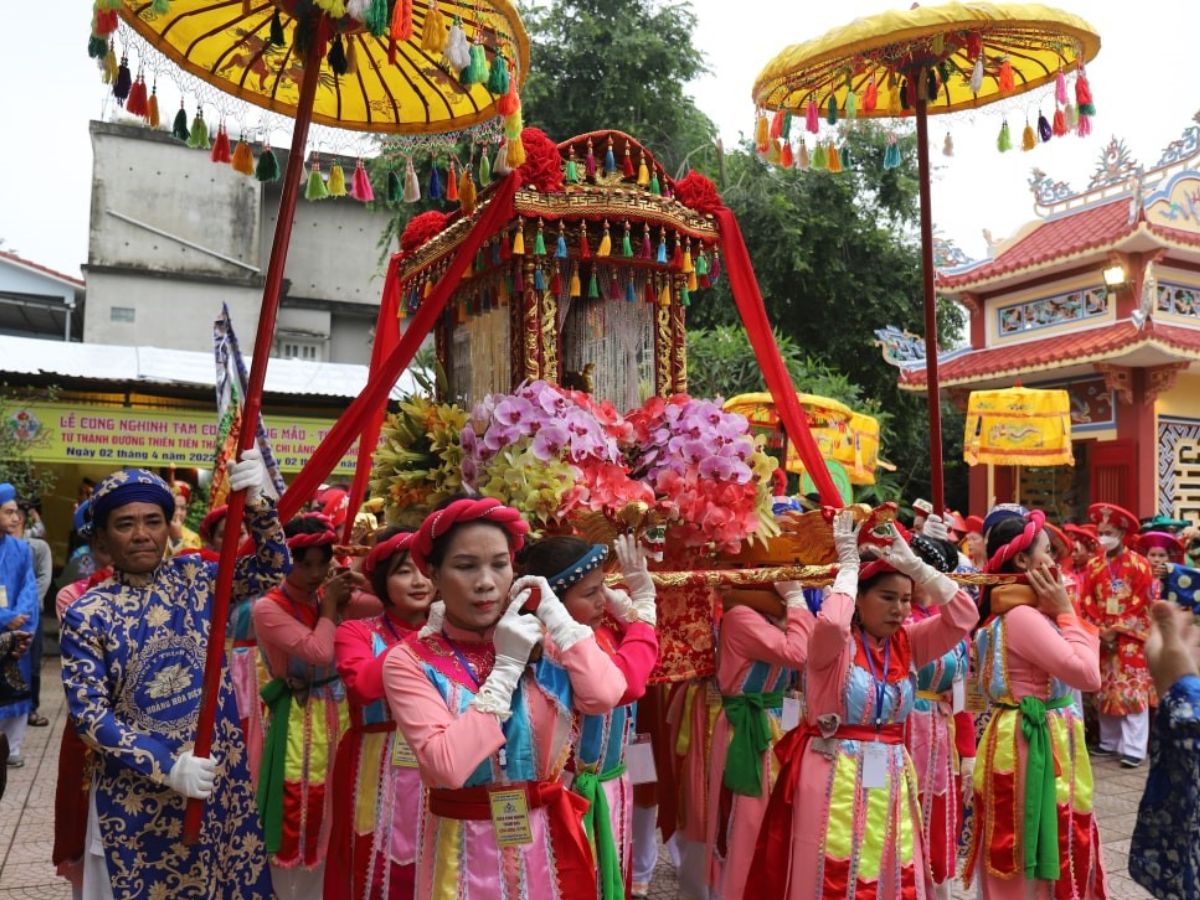 Giá trị văn hóa truyền thống được gìn giữ qua nghi lễ Thủy Long Thánh Mẫu.