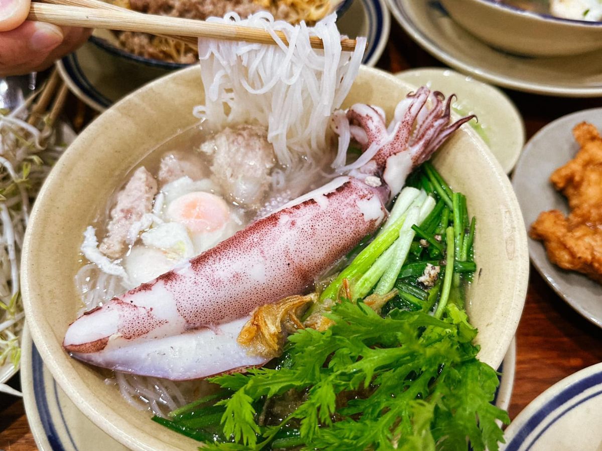 Món hủ tiếu mực mang đậm dấu ấn văn hóa ẩm thực của đảo Ngọc.