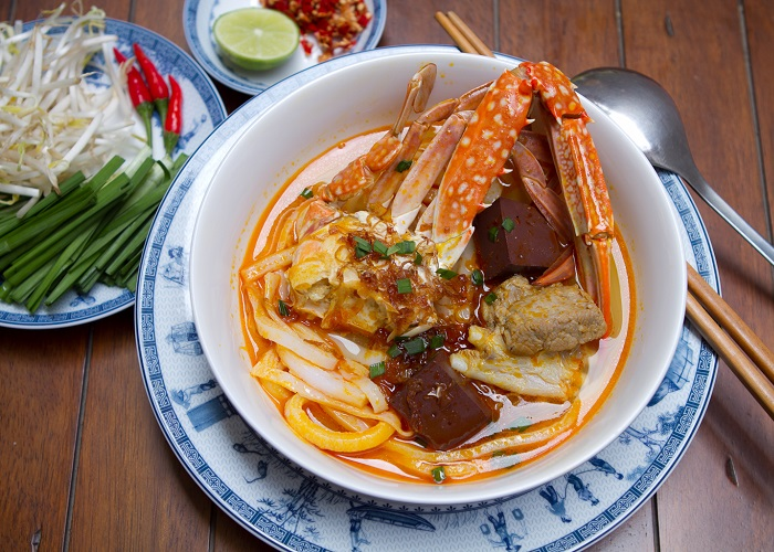 Bánh canh ghẹ nóng ấm là món ăn sáng quen thuộc của người dân đảo Ngọc.