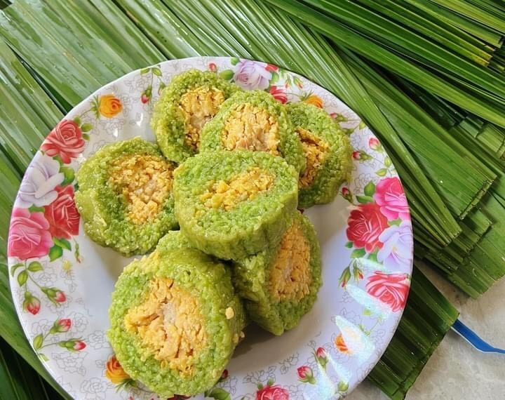 Bánh tét mật cật là đặc sản nổi tiếng của đảo Ngọc. 