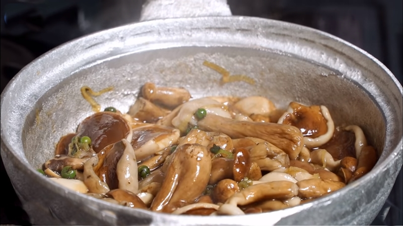 Nấm tràm là món ăn bổ dưỡng và tốt cho sức khỏe.