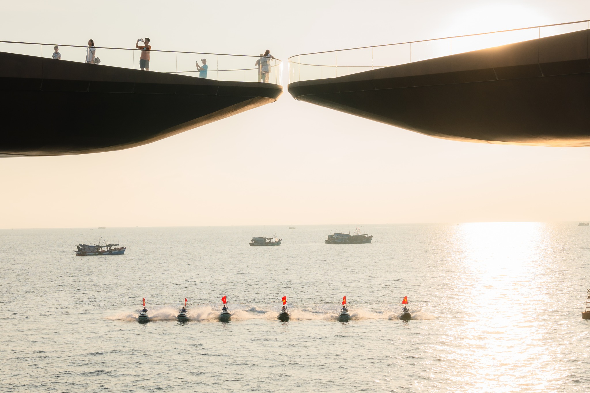 Cầu Hôn là công trình biểu tượng của đảo Ngọc. 