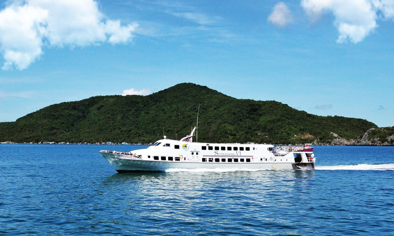 Từ Rạch Giá, du khách có thể di chuyển bằng tàu cao tốc để tới Nam Du