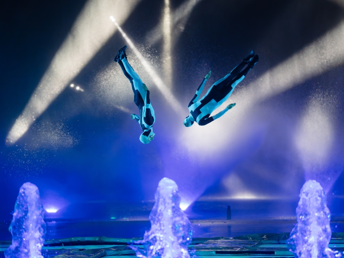 Mãn nhãn với show diễn nghệ thuật tại Thị trấn Hoàng Hôn. 