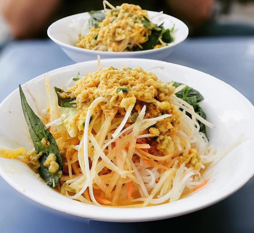 Cà phê ăn sáng ở Hà Tiên có nhiều lựa chọn hấp dẫn dành cho du khách. 