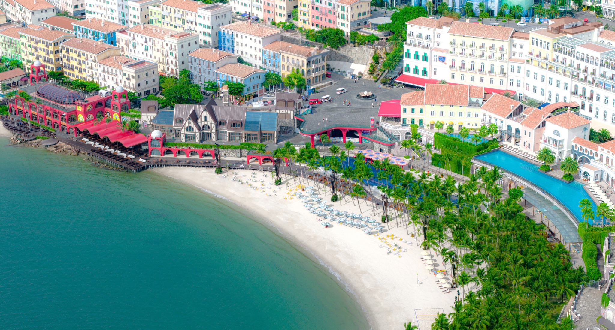 Sunset Town buổi sáng yên bình dưới ánh nắng đầu ngày tại Nam đảo