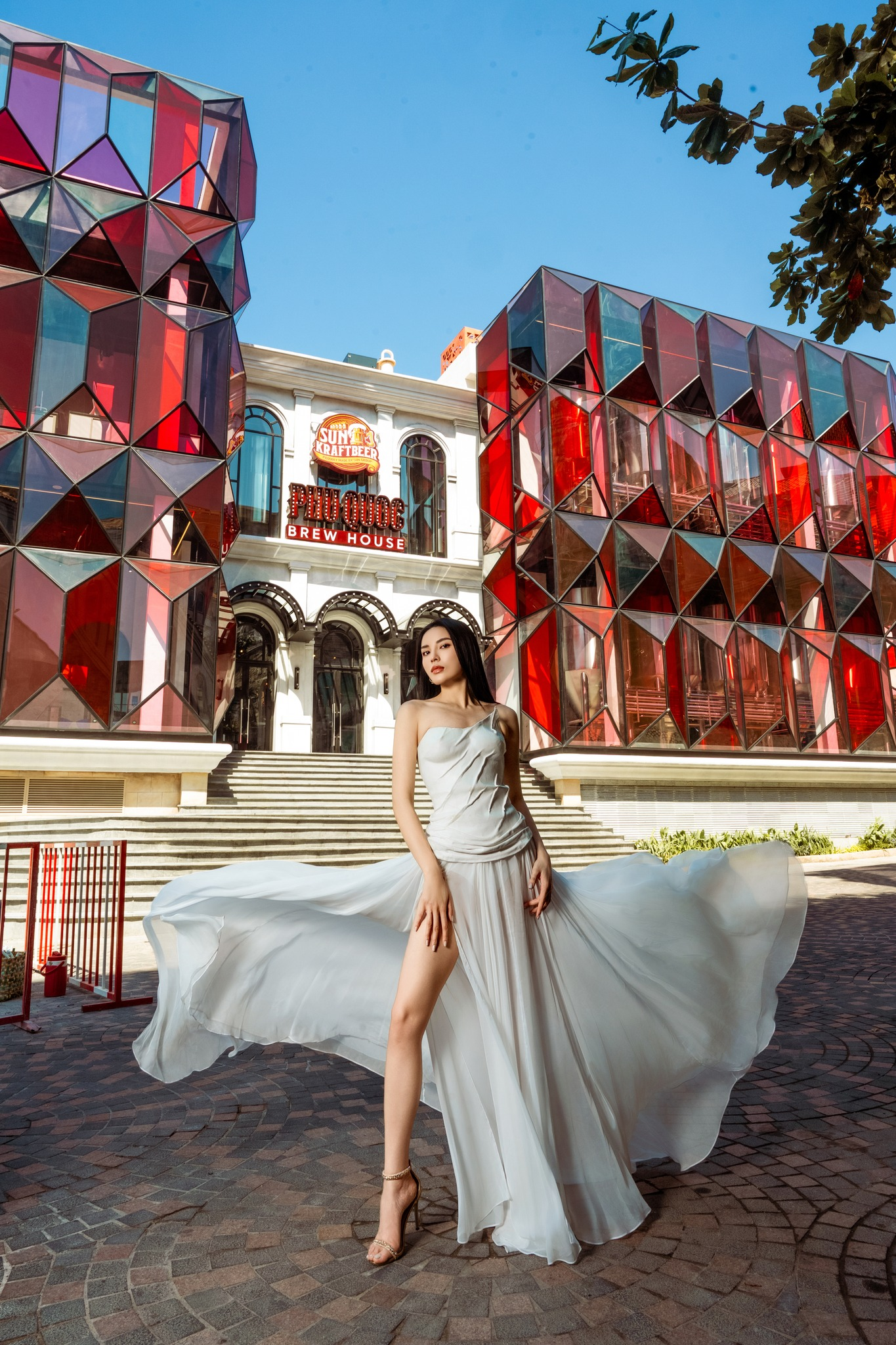 Phu Quoc Brew House gây ấn tượng với quy mô gần 2.200 m2 tại Sunset Town