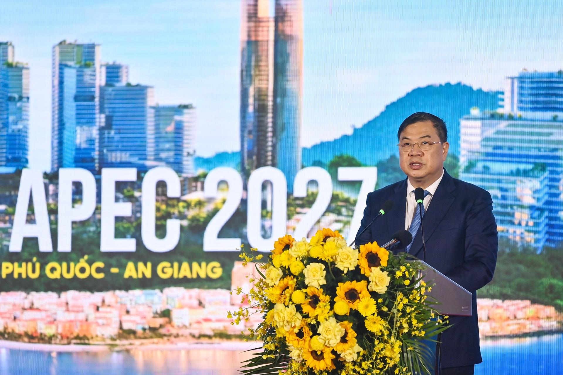 Phó Thủ tướng Thường trực Chính phủ Phạm Gia Túc phát biểu chỉ đạo tại Hội nghị. Phó Thủ tướng Thường trực Chính phủ Phạm Gia Túc phát biểu chỉ đạo tại Hội nghị.