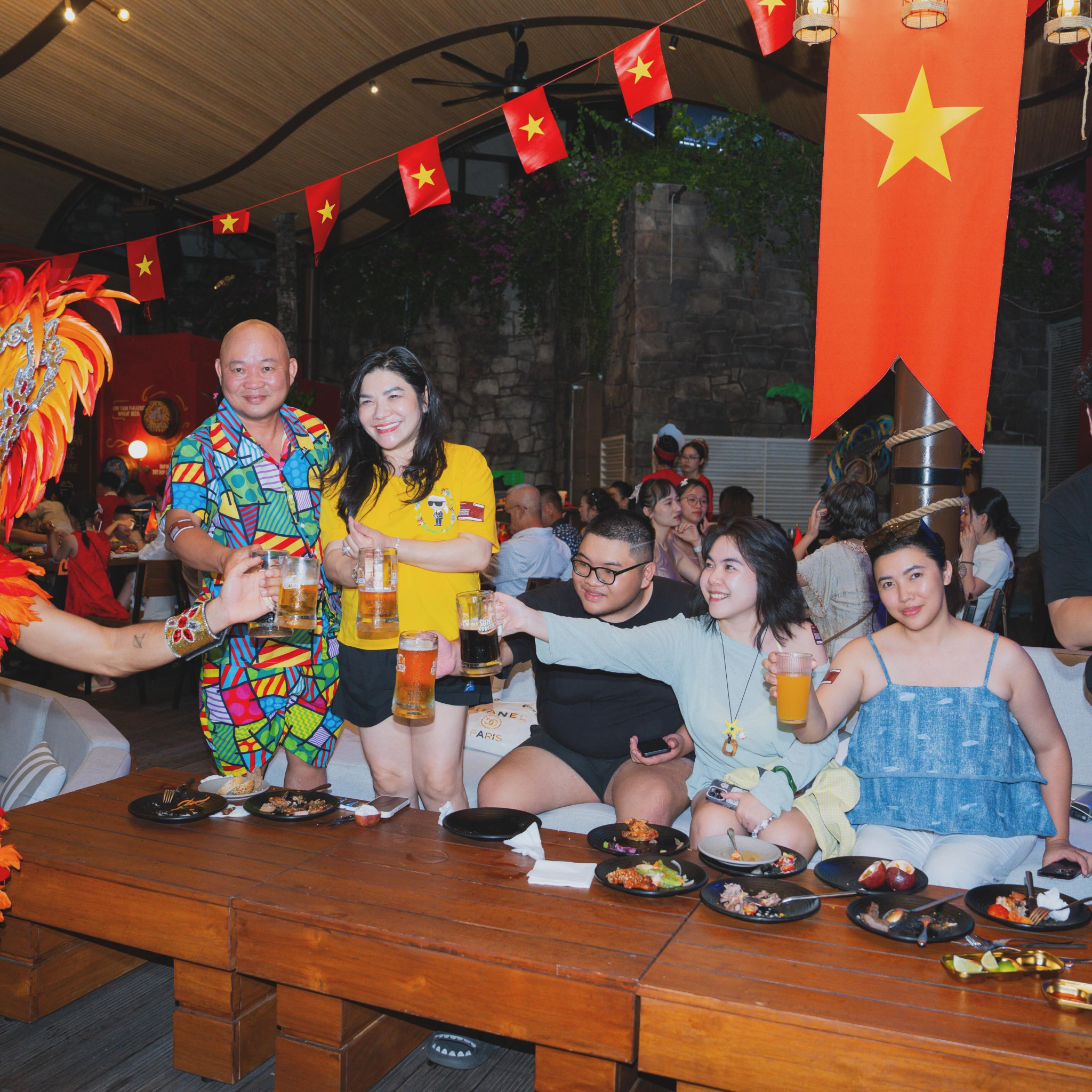 Không khí lễ hội Oktoberfest kéo dài suốt 365 ngày tại Sun Bavaria