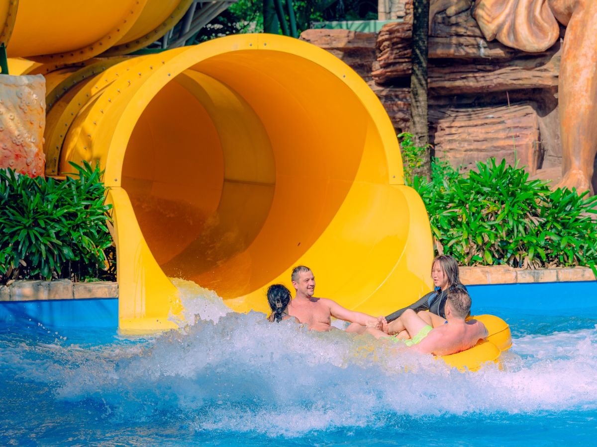 Không khí sôi động tại Sun World Hon Thom mang đến những khoảnh khắc vui chơi đầy năng lượng cho du khách