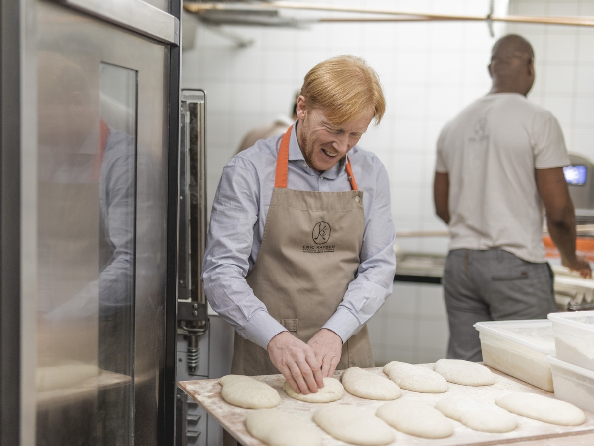 Bánh Eric Kayser luôn được làm mới mỗi ngày giúp giữ được độ tươi mới và hương thơm đặc trưng