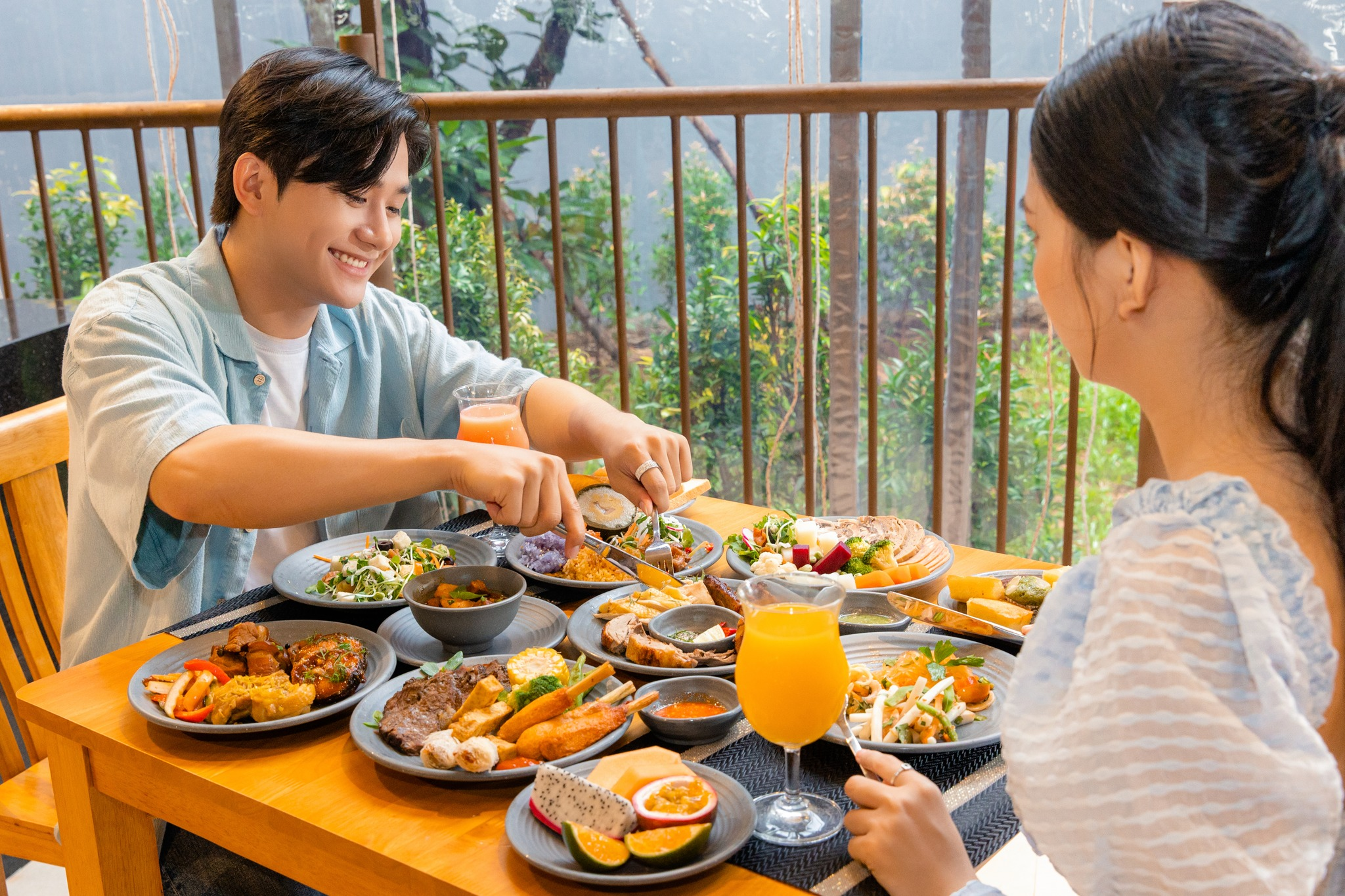 Lựa chọn dịch vụ ăn uống phù hợp để có thể vừa ăn ngon, vừa tiết kiệm chi phí