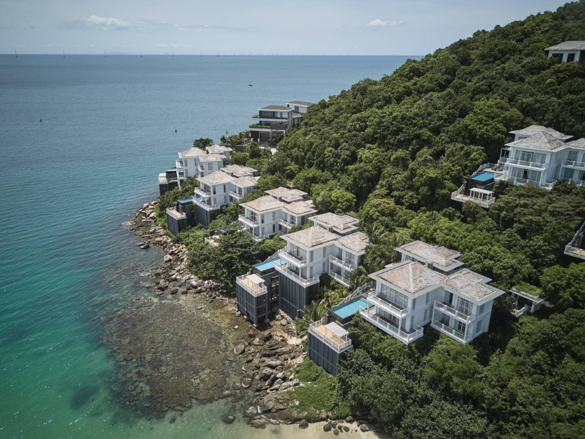Biệt thự 4 phòng ngủ trên ghềnh đá tại Premier Village Phu Quoc Resort.