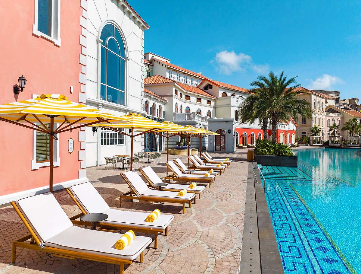 La Festa Phu Quoc – Curio Collection by Hilton.