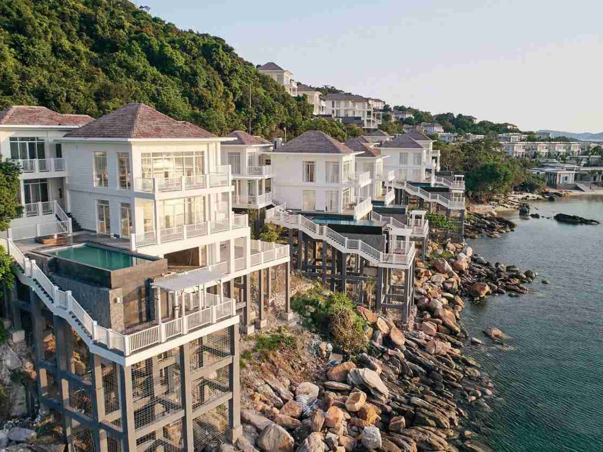 Premier Village Phu Quoc Resort phù hợp với du khách tìm kiếm không gian nghỉ dưỡng riêng tư. 