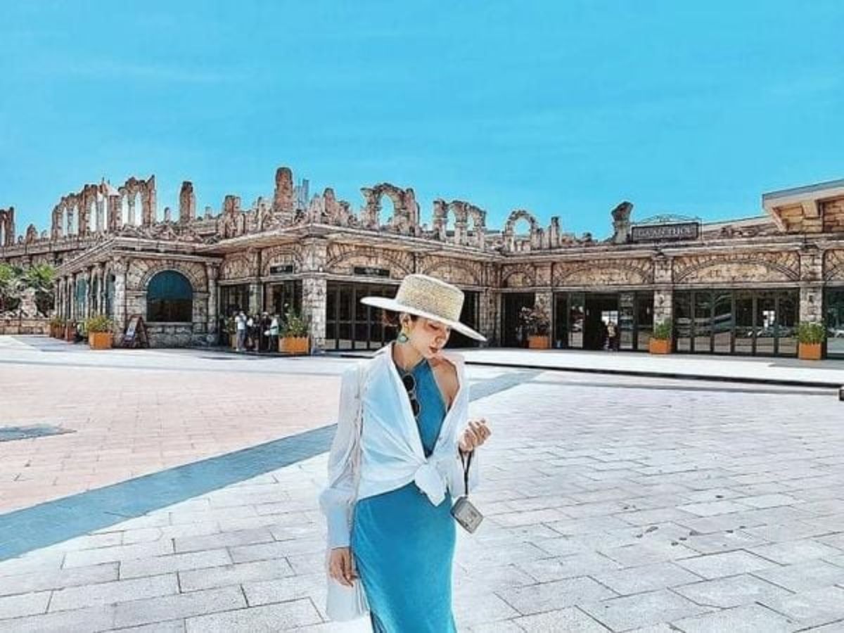 Du khách chọn thời điểm phù hợp, nắng đẹp để check-in chụp ảnh khu vực Sunset Town