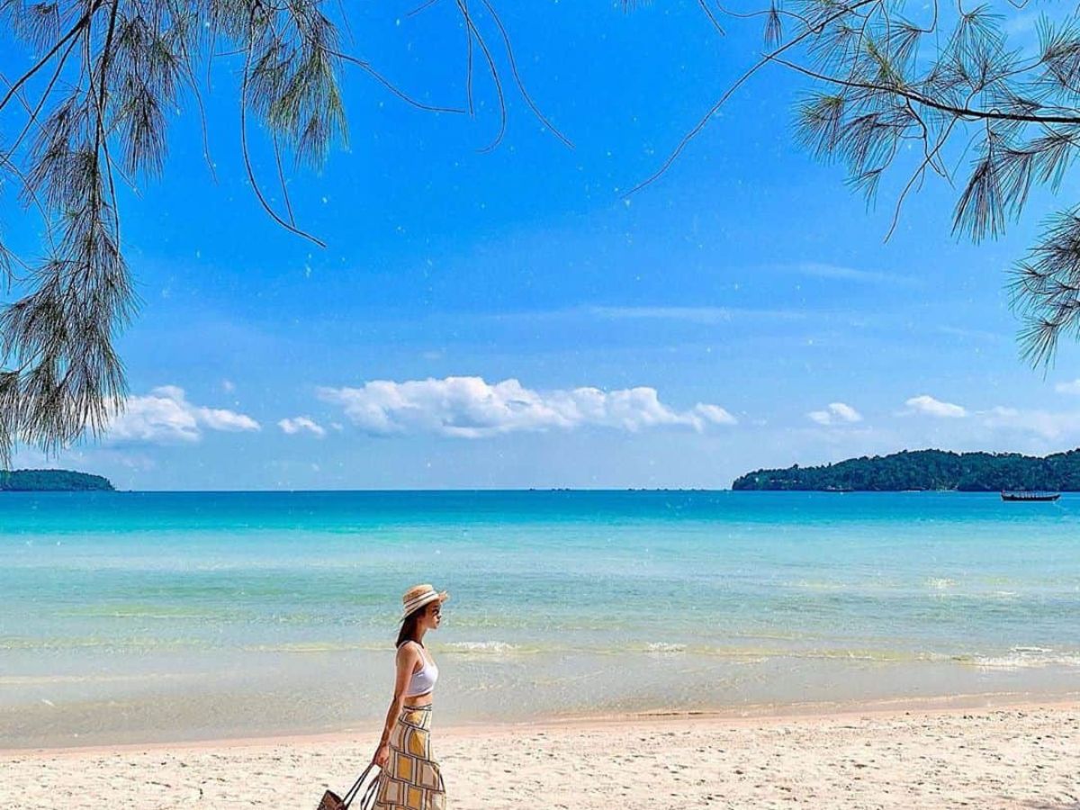 Du khách chuẩn bị trang phục phù hợp với bối cảnh Nam đảo Phú Quốc