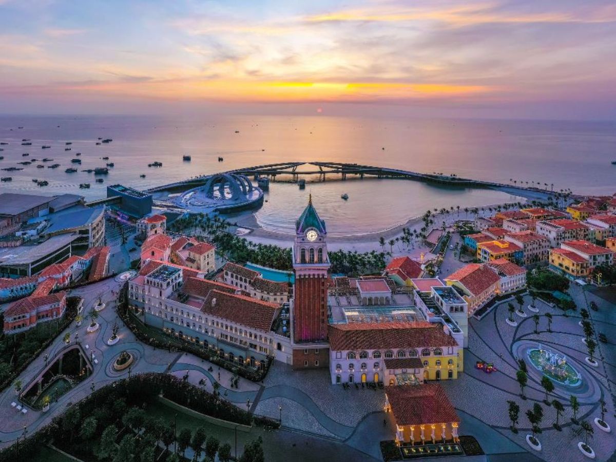 Sunset Town phía Nam đảo là điểm check-in sống ảo nổi bật tại Phú Quốc