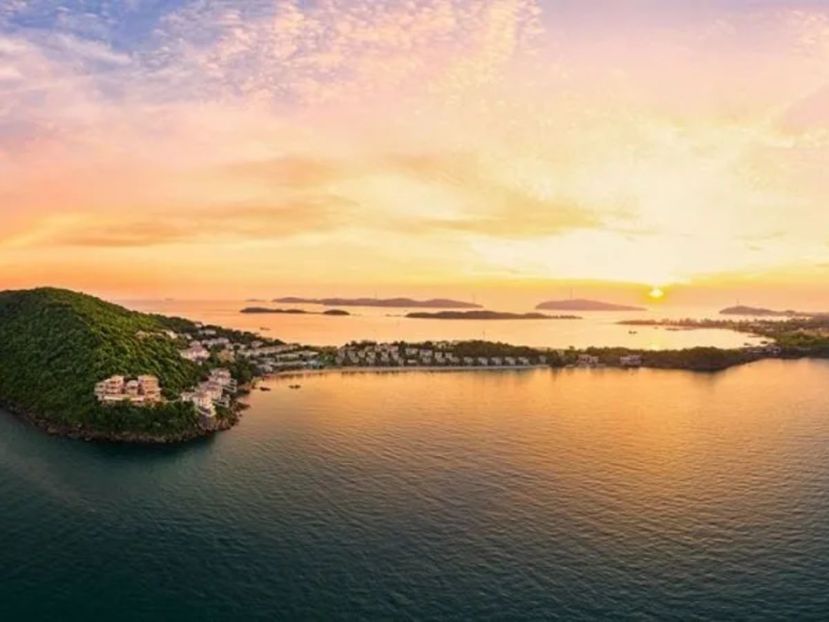 Hoàng hôn tại Mũi Ông Đội mang đến trải nghiệm độc nhất cho du khách.