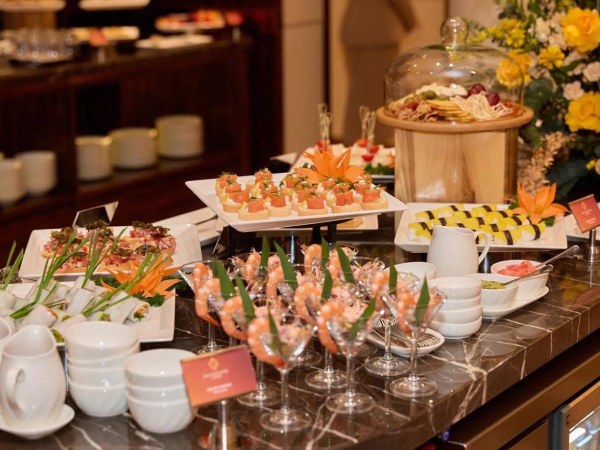 Khu buffet Mango mang đến trải nghiệm ẩm thực đa dạng cho du khách vui chơi Hòn Thơm.