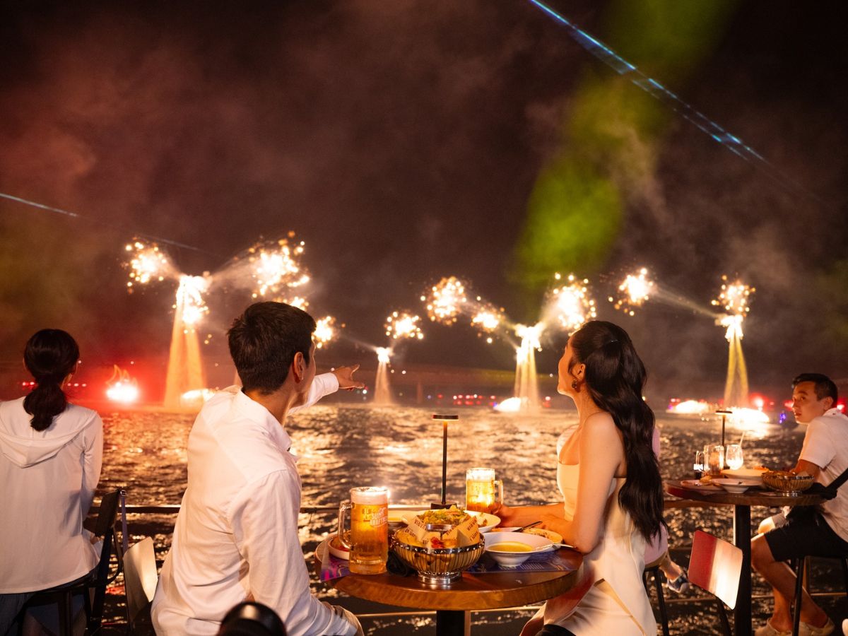 Vừa thưởng thức ẩm thực vừa xem show tại Sun Bavaria GastroPub, trải nghiệm giải trí sôi động ngay giữa lòng Nam đảo Phú Quốc.