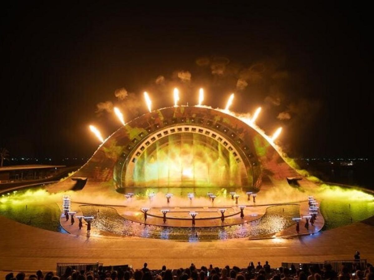 Du khách lên kế hoạch khám phá Sunset Town về đêm cần cân nhắc thời gian tổ chức các show diễn để có trải nghiệm trọn vẹn.
