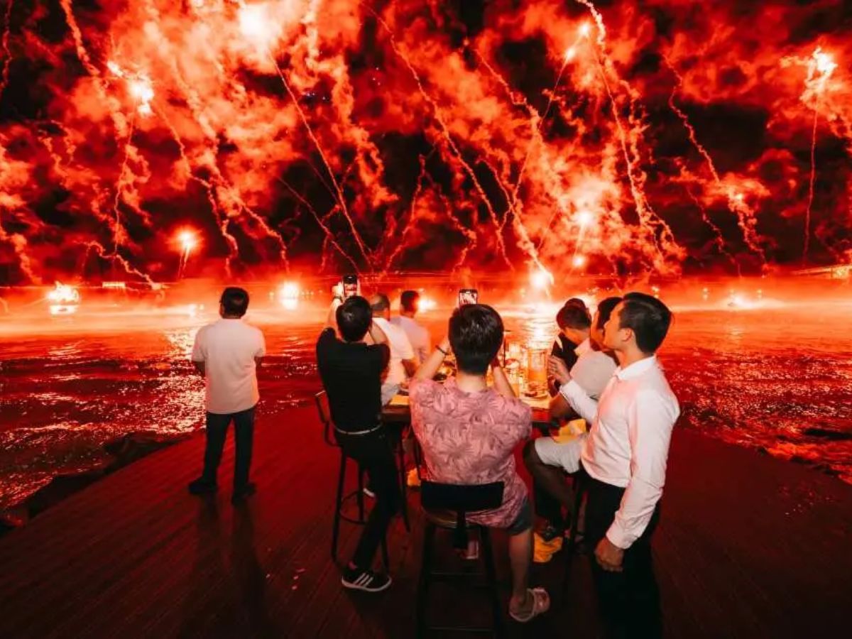 Du khách lên kế hoạch khám phá Sunset Town về đêm cần cân nhắc thời gian tổ chức các show diễn để có trải nghiệm trọn vẹn.