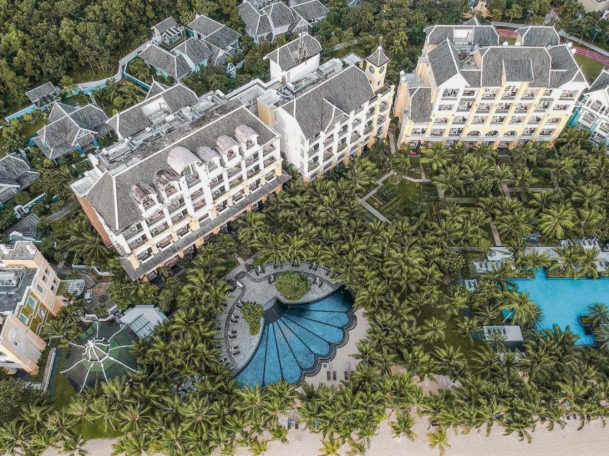Lịch trình kết hợp giải trí và nghỉ dưỡng tại Nam đảo, lưu trú tại JW Marriott Phu Quoc Emerald Bay.