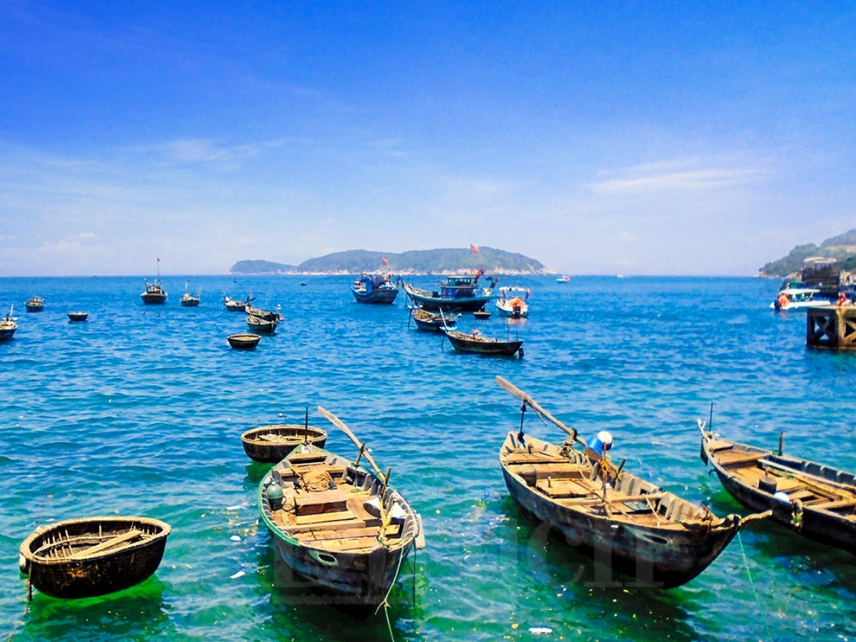 Du lịch biển đảo Nam thu hút du khách nhờ cảnh đẹp và trải nghiệm.