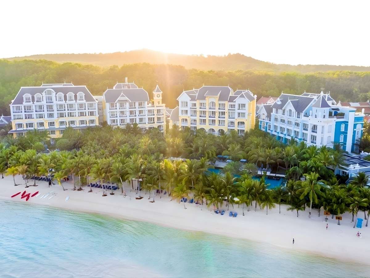 JW Marriott Phu Quoc Emerald Bay Resort & Spa thuộc top khách sạn được lựa chọn hàng đầu tại Phú Quốc.